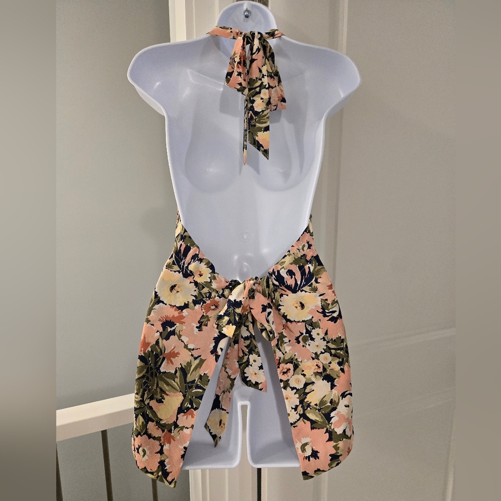 AKIRA CHICAGO BLACK LABEL Boho Floral Print Halter Top With Tie Back. Size S. - Picture 4 of 11